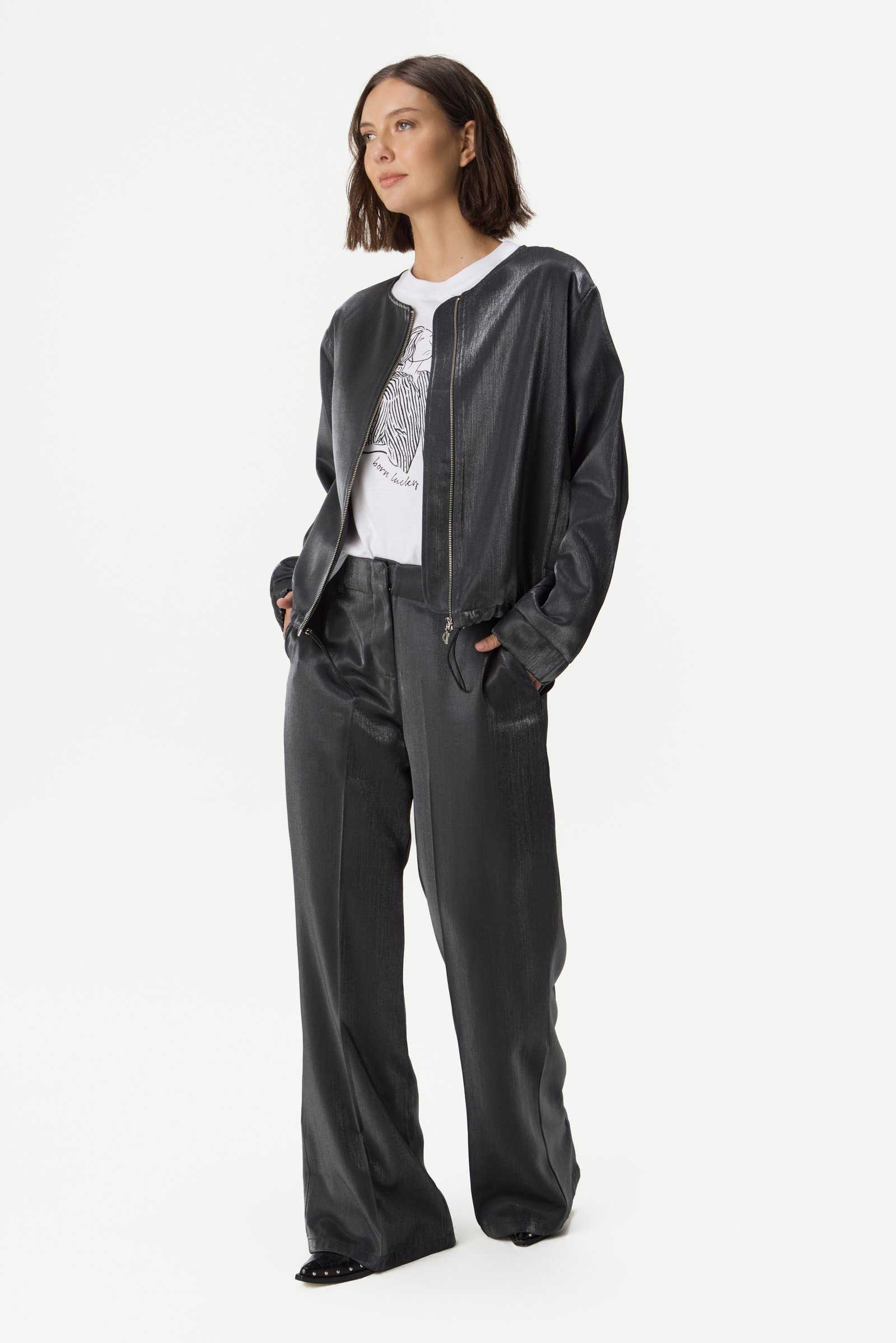 CAMPERA SATINADA CON CIERRE - Imagen 5